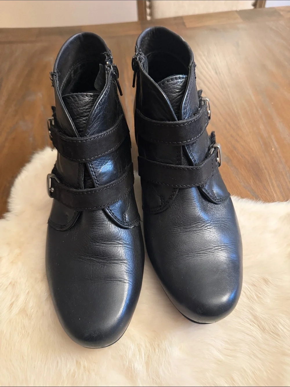 Taos Footwear beautiful black